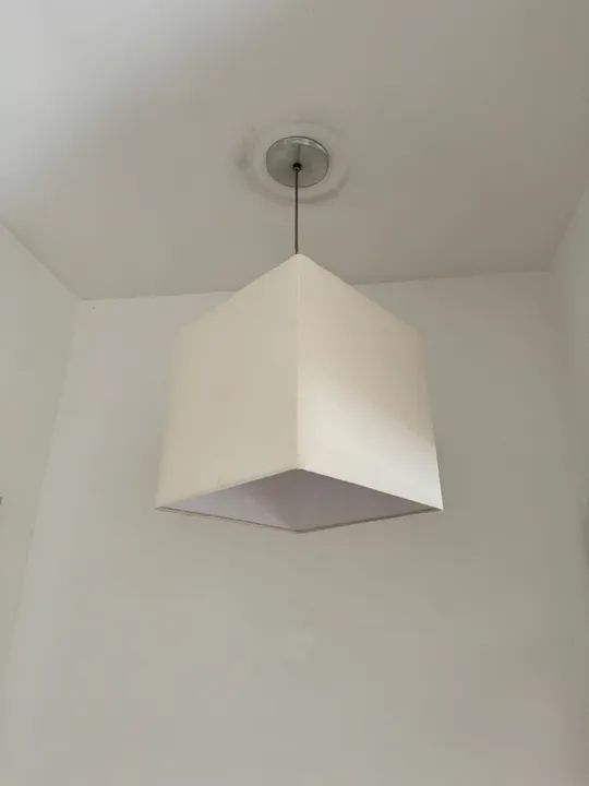 Lustre clássico bege em tecido  - Foto 2