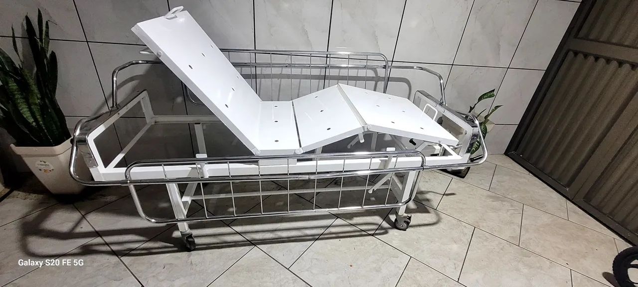 Cama hospitalar com 02 Manivelas  - Foto 5