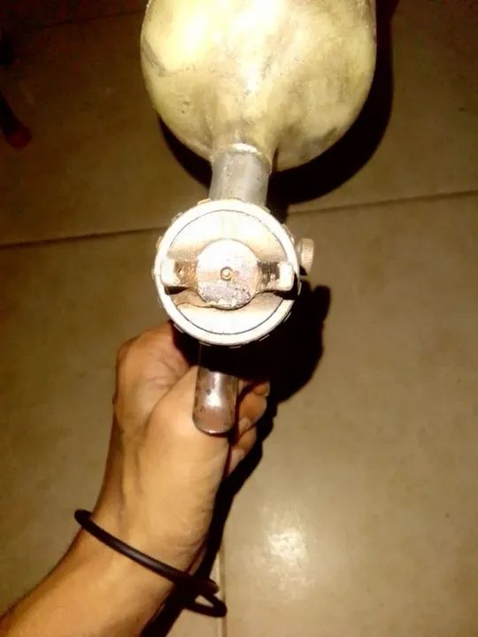 PISTOLA DE PINTURA COM CANECO - Foto 3
