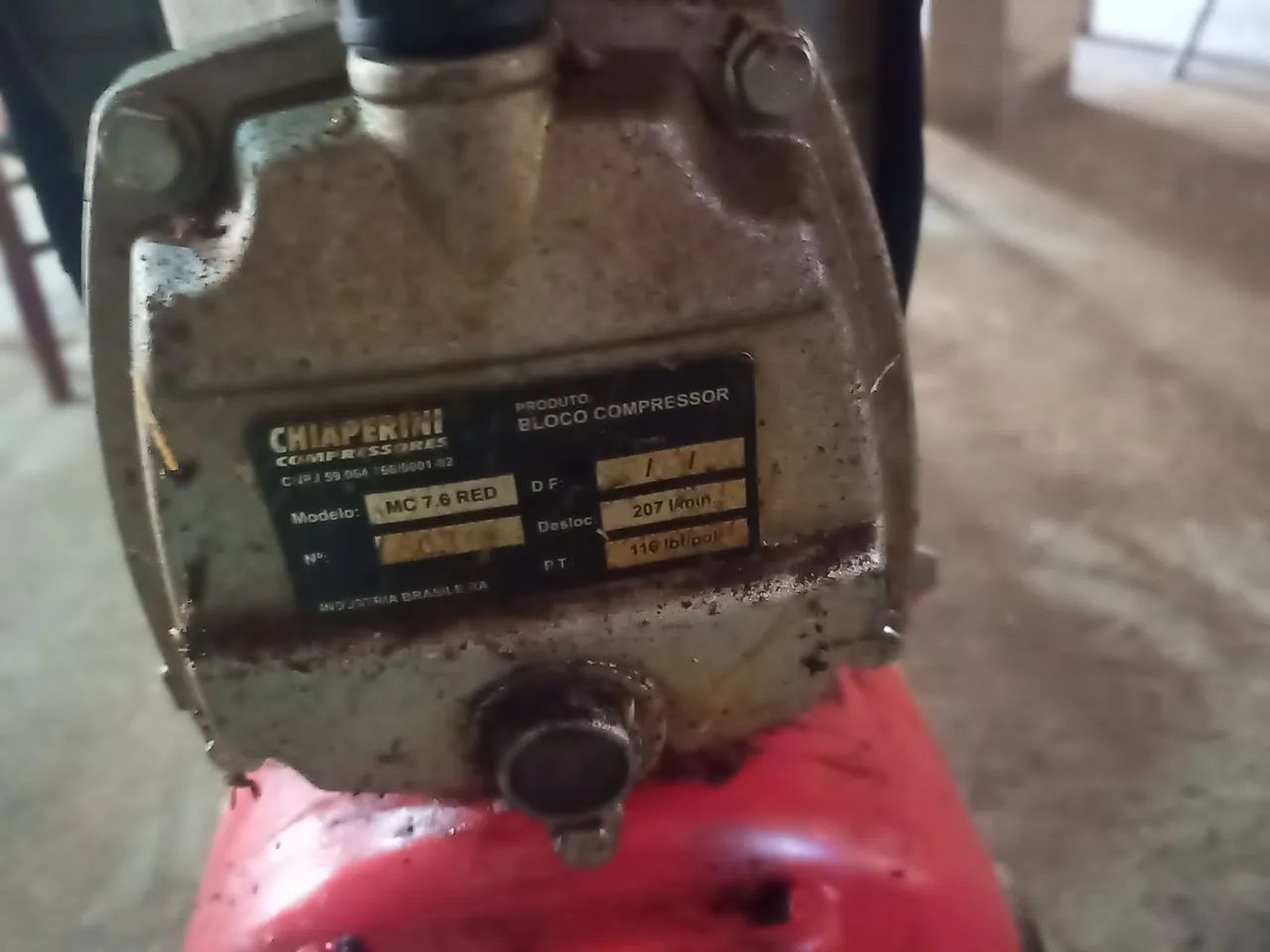 Compressor de ar Chiaperini MC 7.6/24-2HP 127vts - Foto 3