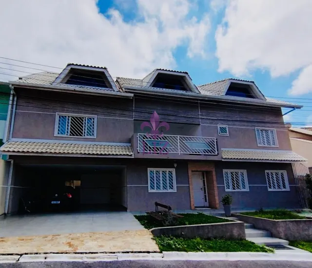 Excelente Casa em condomínio fechado no Atuba