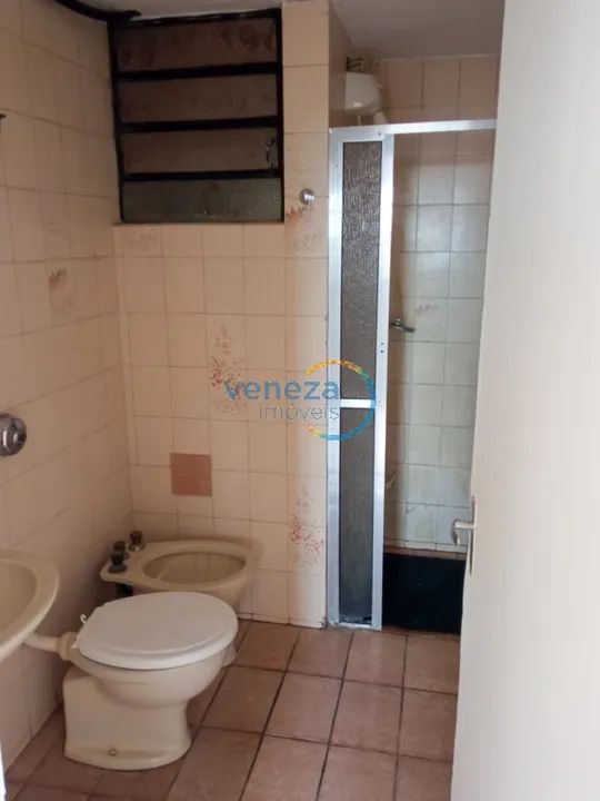 Apartamento com 3 quartos para alugar por R$ 800.00, 60.00 m2 - CONJUNTO CAFE - LONDRINA/P - Foto 11