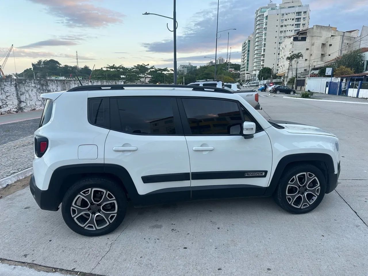 Jeep Renegade Longitude Flex 2016 Automática  - Foto 2
