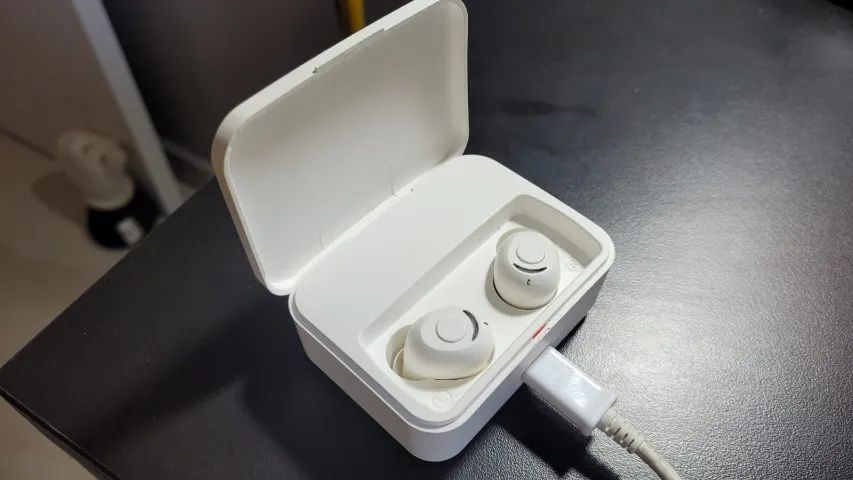 Fone bluetooth com carregador - autonomia 2 horas - Foto 5