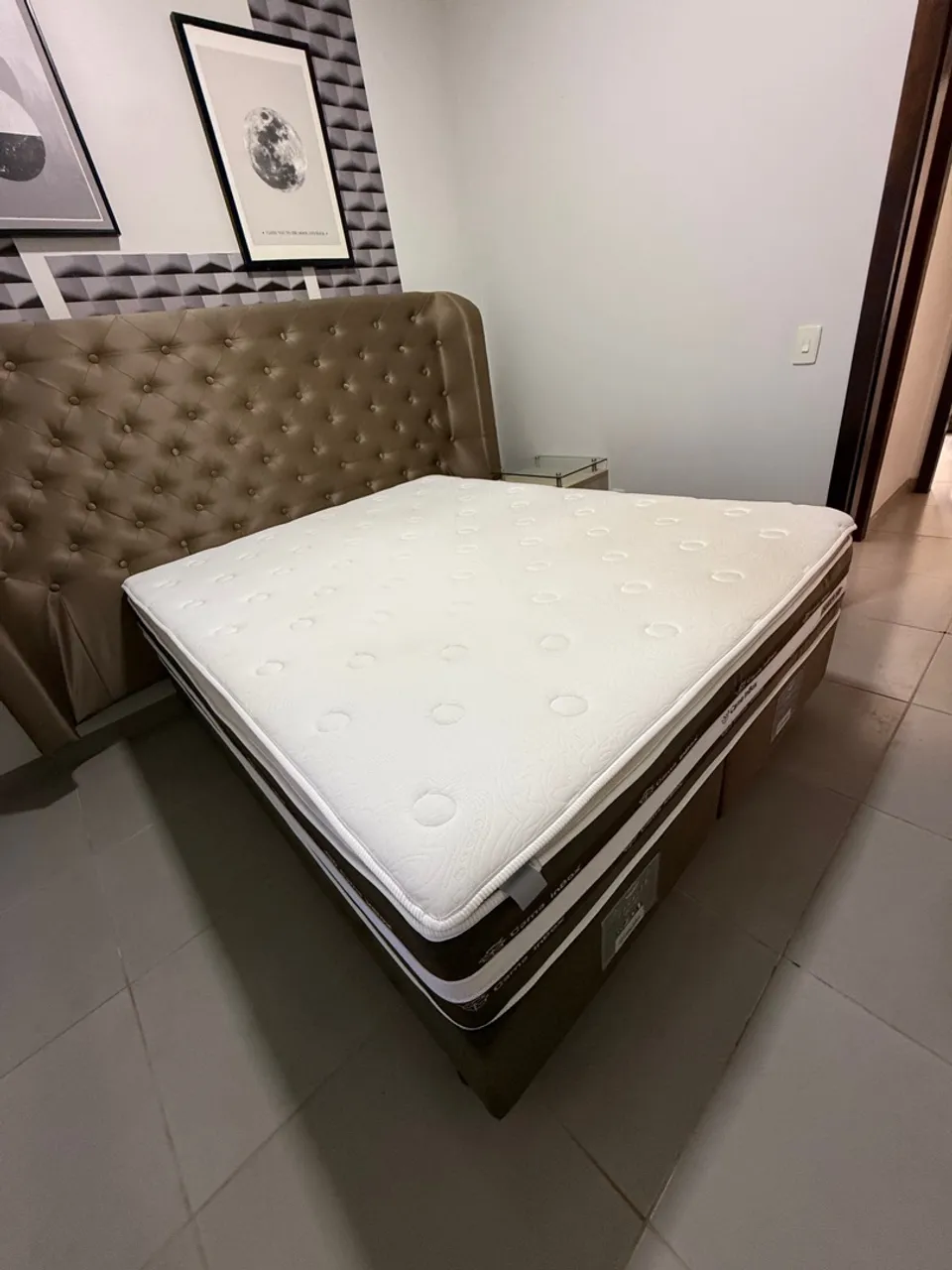 Cama Quenn nova