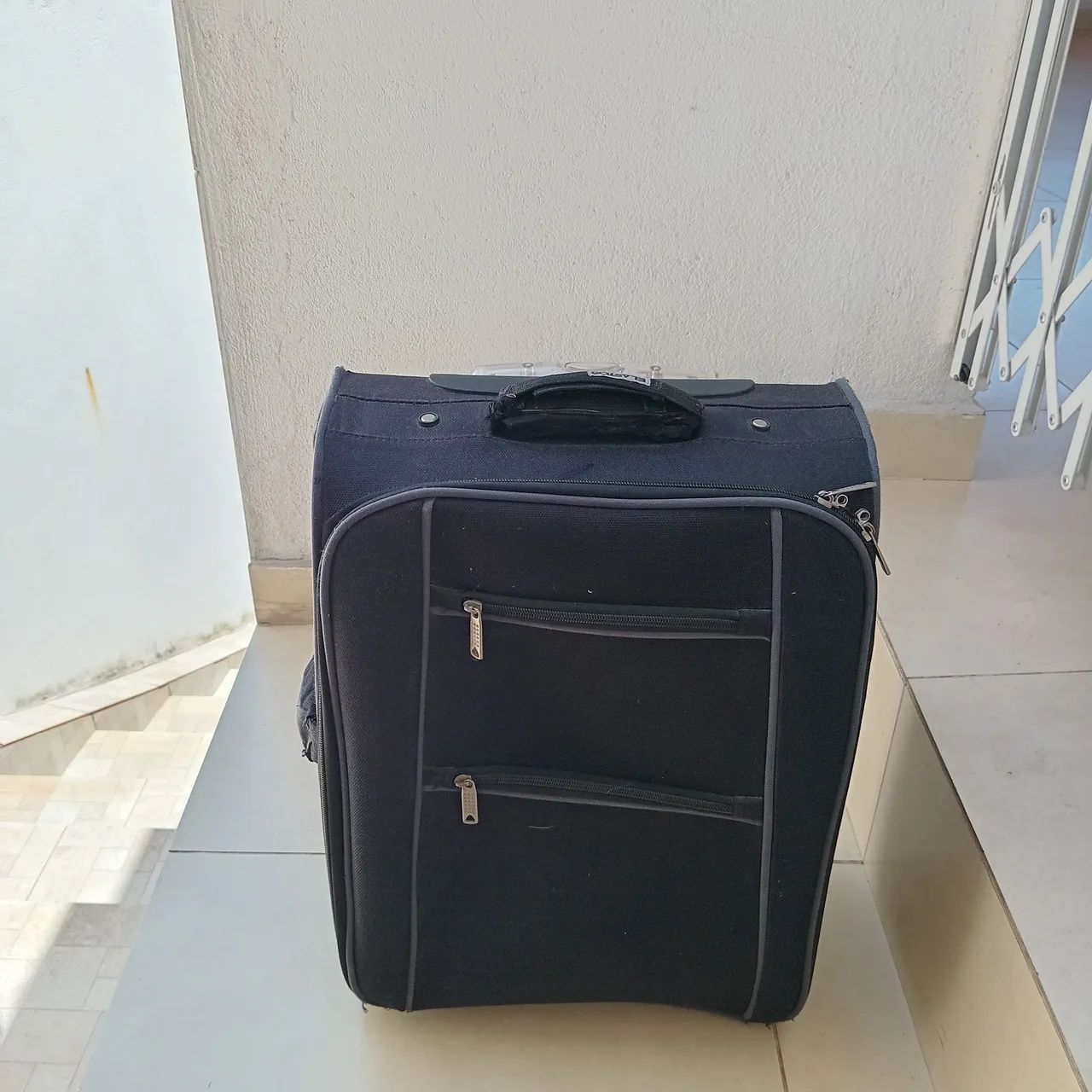 Mala pequena de bordo no perfil tem varias. - Foto 4