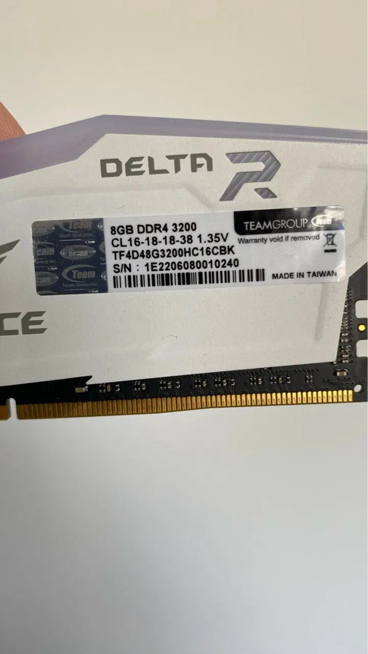 Memória RAM Team Group Delta R 8GB DDR4 3200MHz