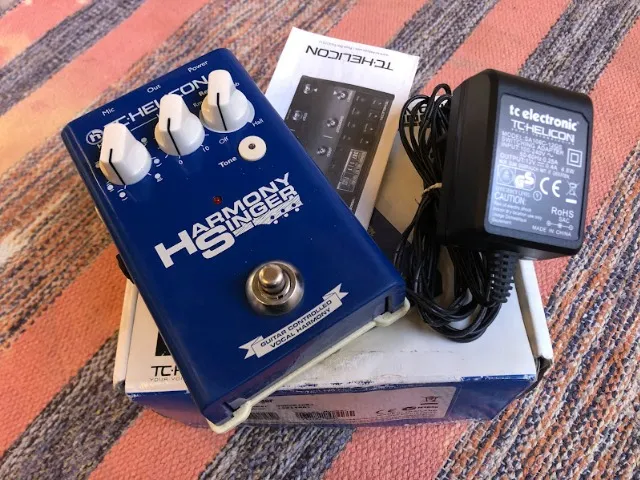 Pedal p/Voz e cordas Harmony Singer TC.Helicon parcelo no Olxpay/ML avalio troca"NÃO rola