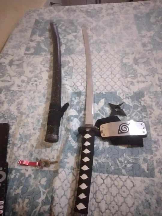 Katana de ferro + kit naruto
