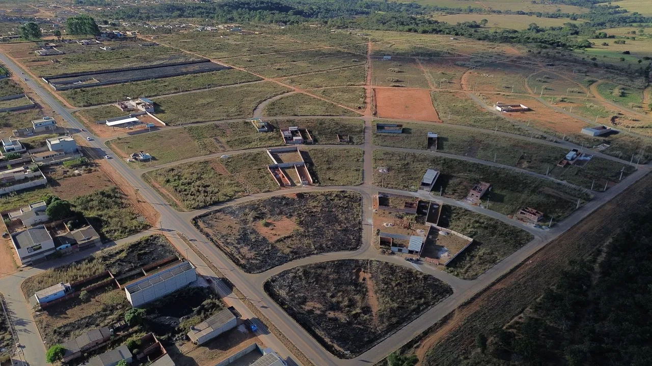 Oportunidade Vendo Lote JK quitado 225 m2.