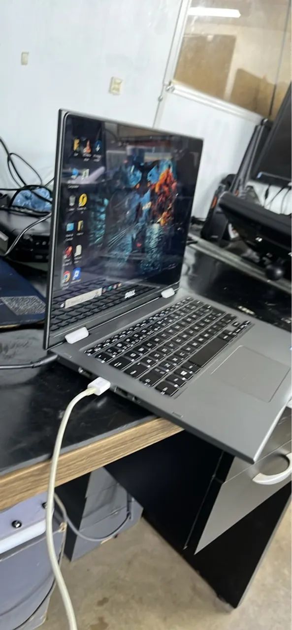 Notebook Dell - Tela 15.6 polegadas - Intel Core i5 - 8GB RAM - 1TB HD
