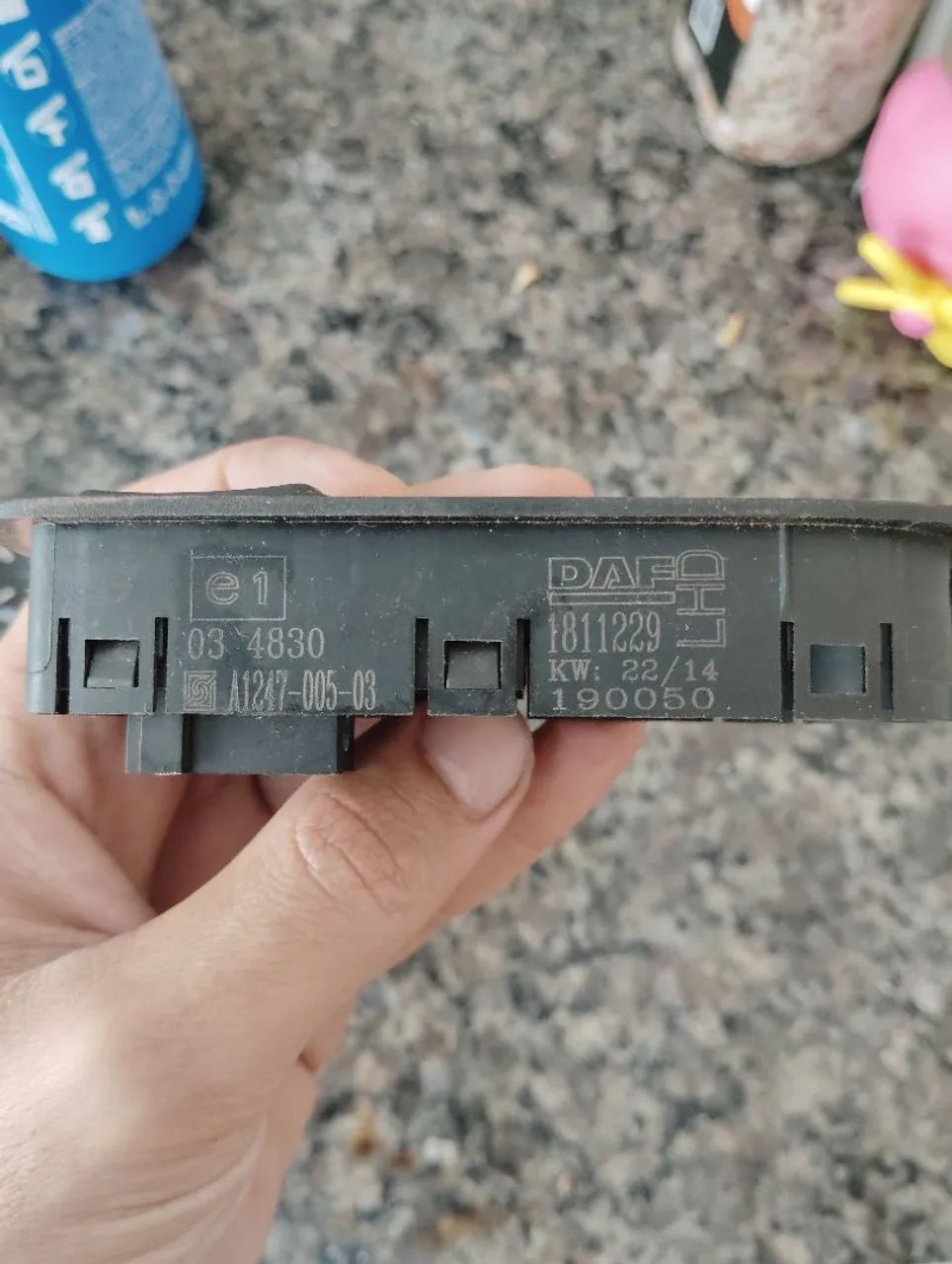 Botões de controle de vidros e retrovisores caminhão DAF XF - Foto 5