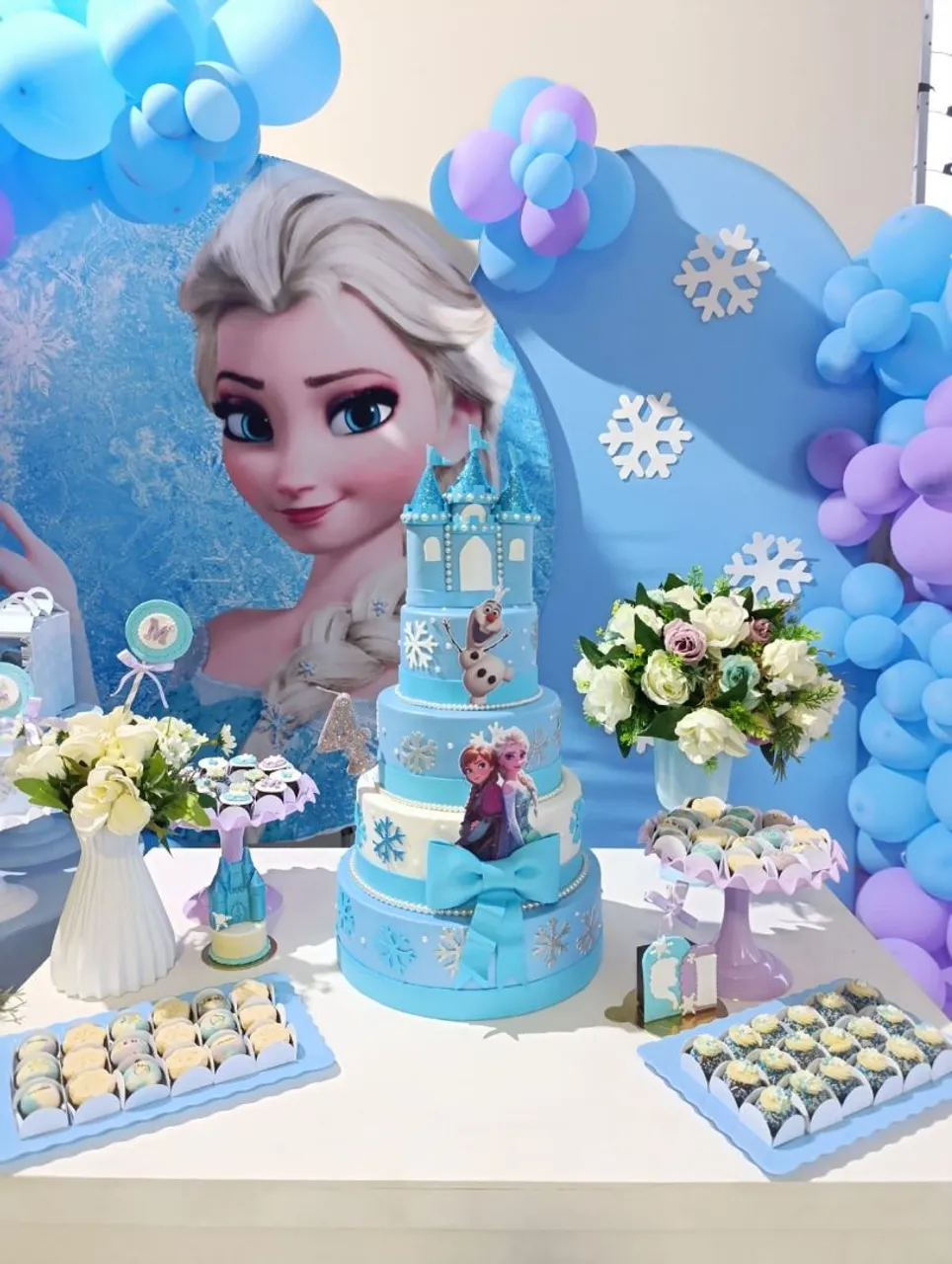 Bolo Cenográfico Frozen