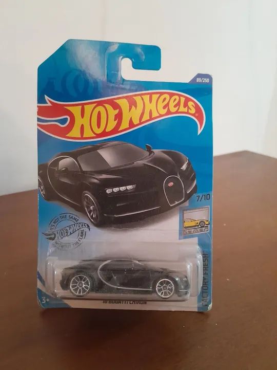Carrinho Hot Wheels: Bugatti Chiron - Edição Especial