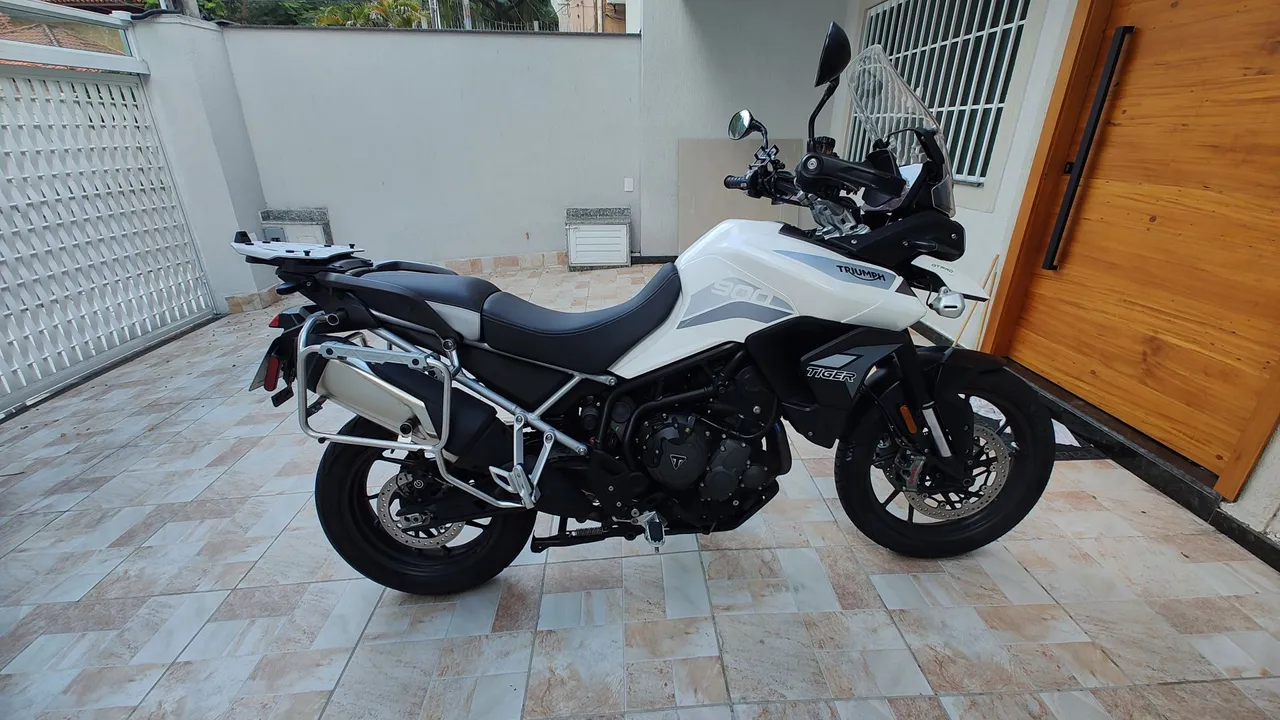 Triumph Tiger GT PRO muito bem conservada