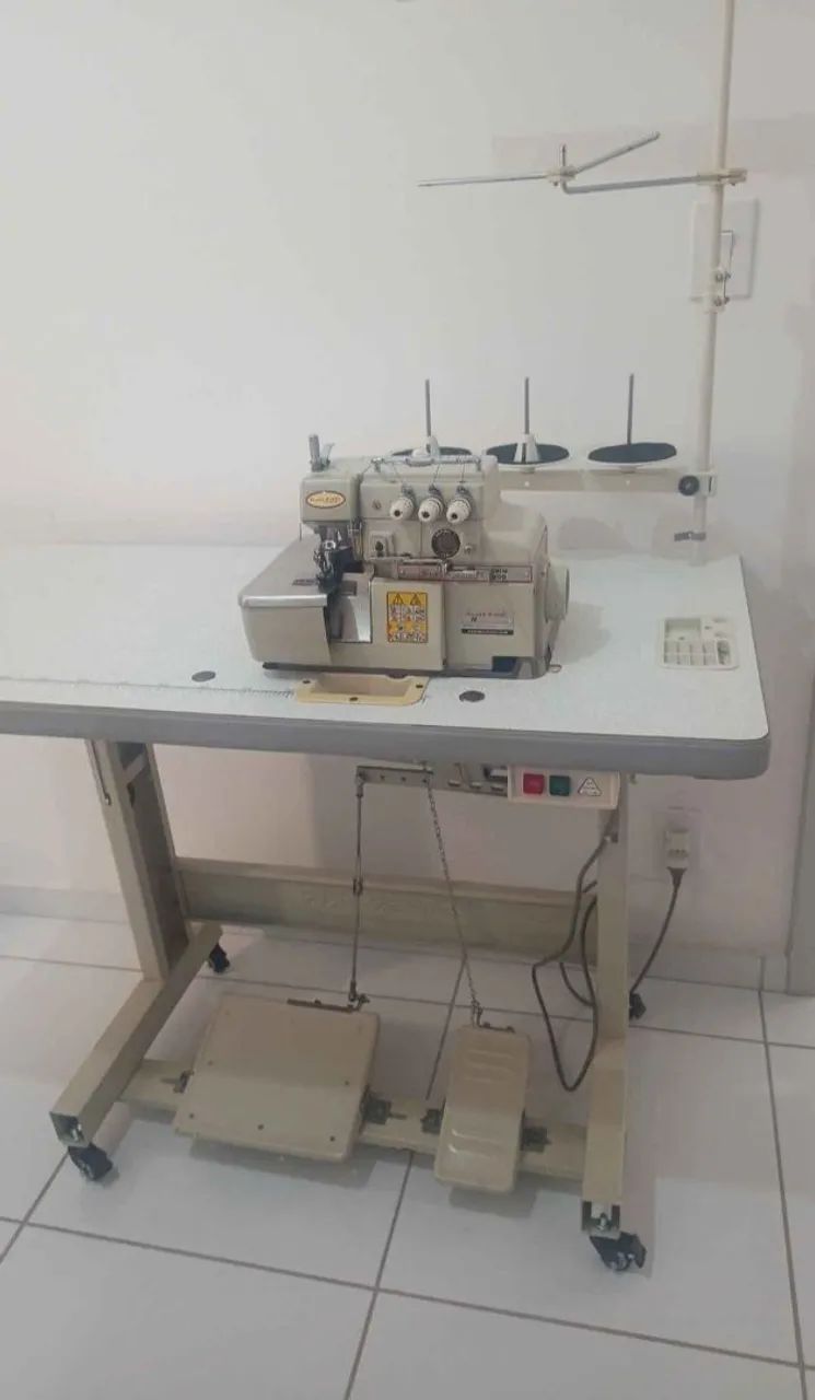 Máquina de Overlock Industrial Silver Star - Foto 5