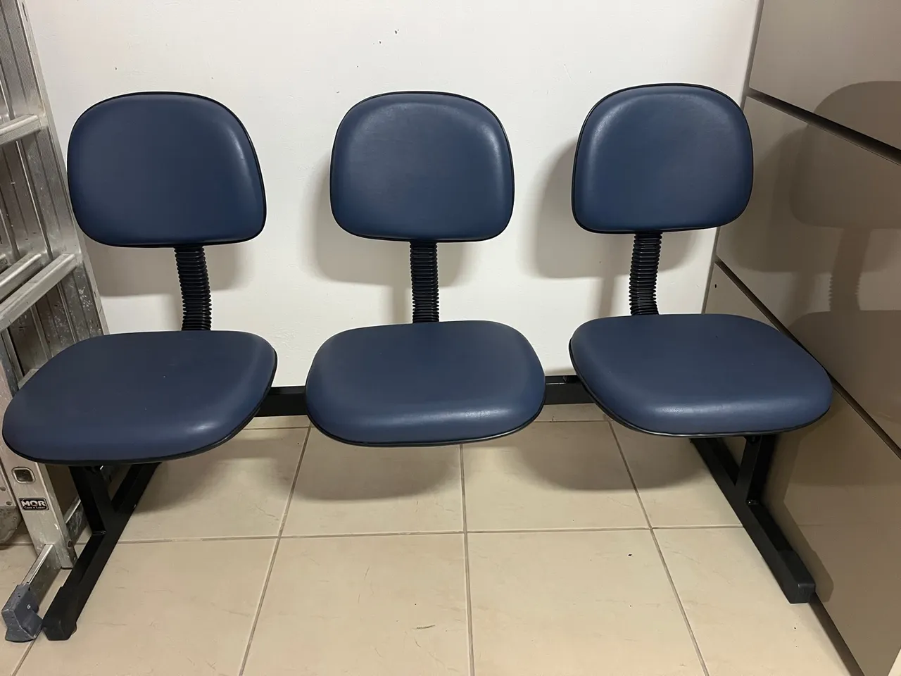 Conjunto de 3 cadeiras