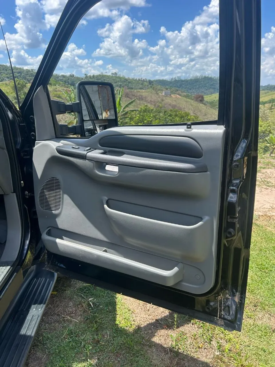 VENDO OU TROCO F 250 4x4 diesel
