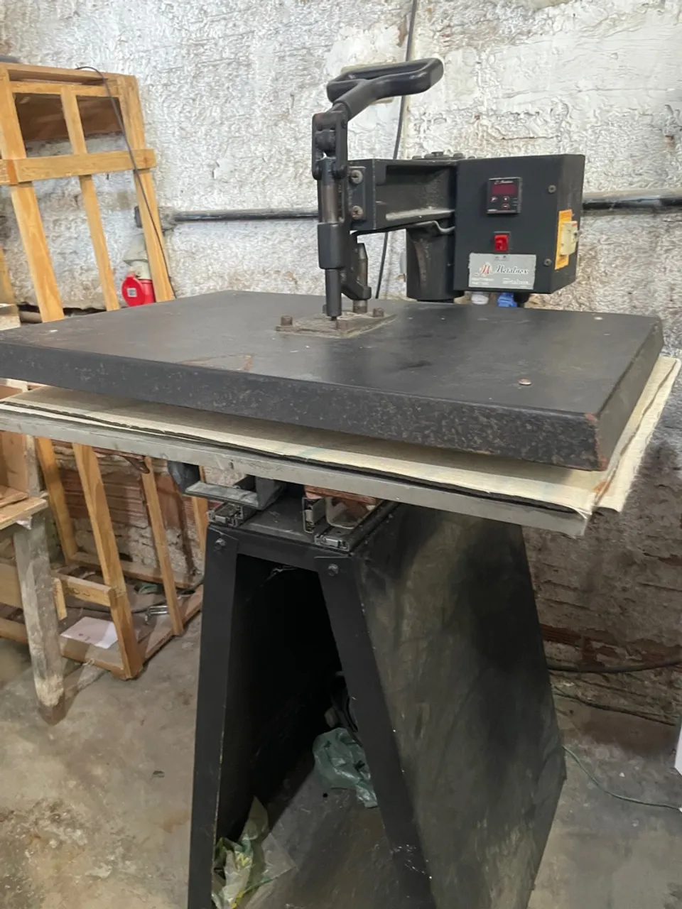Máquina de estampar industrial