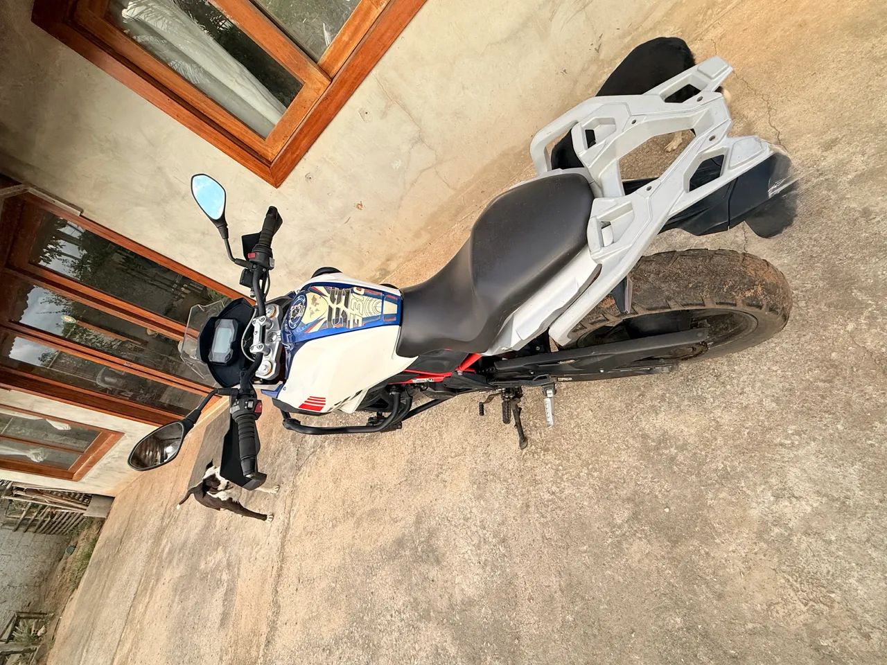 Bmw gs 310 2023/2023 único dono todas as revisões na bmw e ainda na garantia de fábrica. - Foto 2