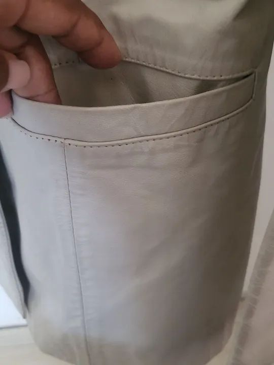 Vendo Blazer de Couro lindo forrado pouco usado Tamanho a G - Foto 4