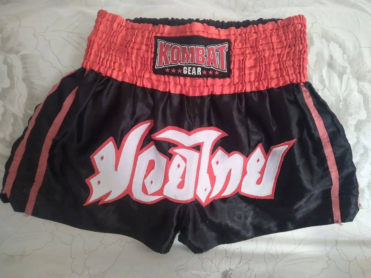 Short de Muay Thai Kombat Gear - Tamanho XL 