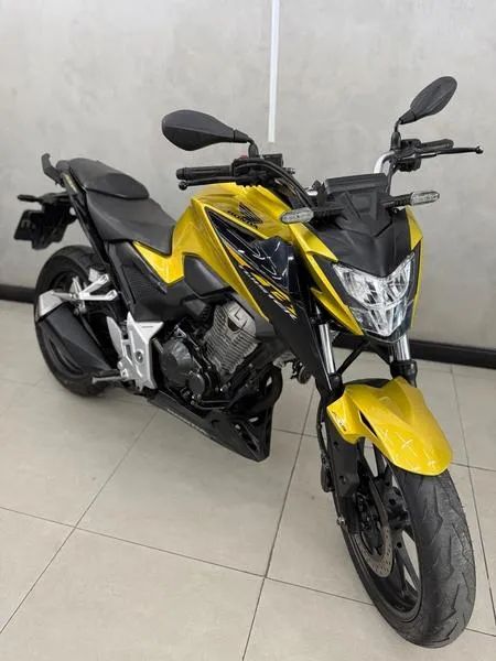 HONDA CB300F TWISTER ABS 2023 - Foto 2