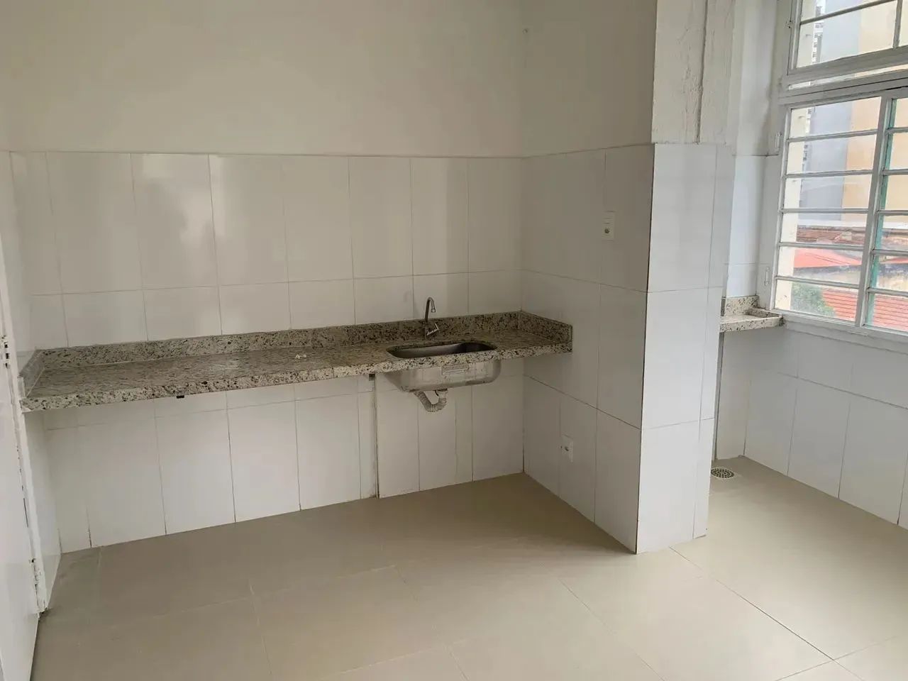 Sala/Conjunto para aluguel possui 1000 metros quadrados em Centro - Belo Horizonte - Minas - Foto 11
