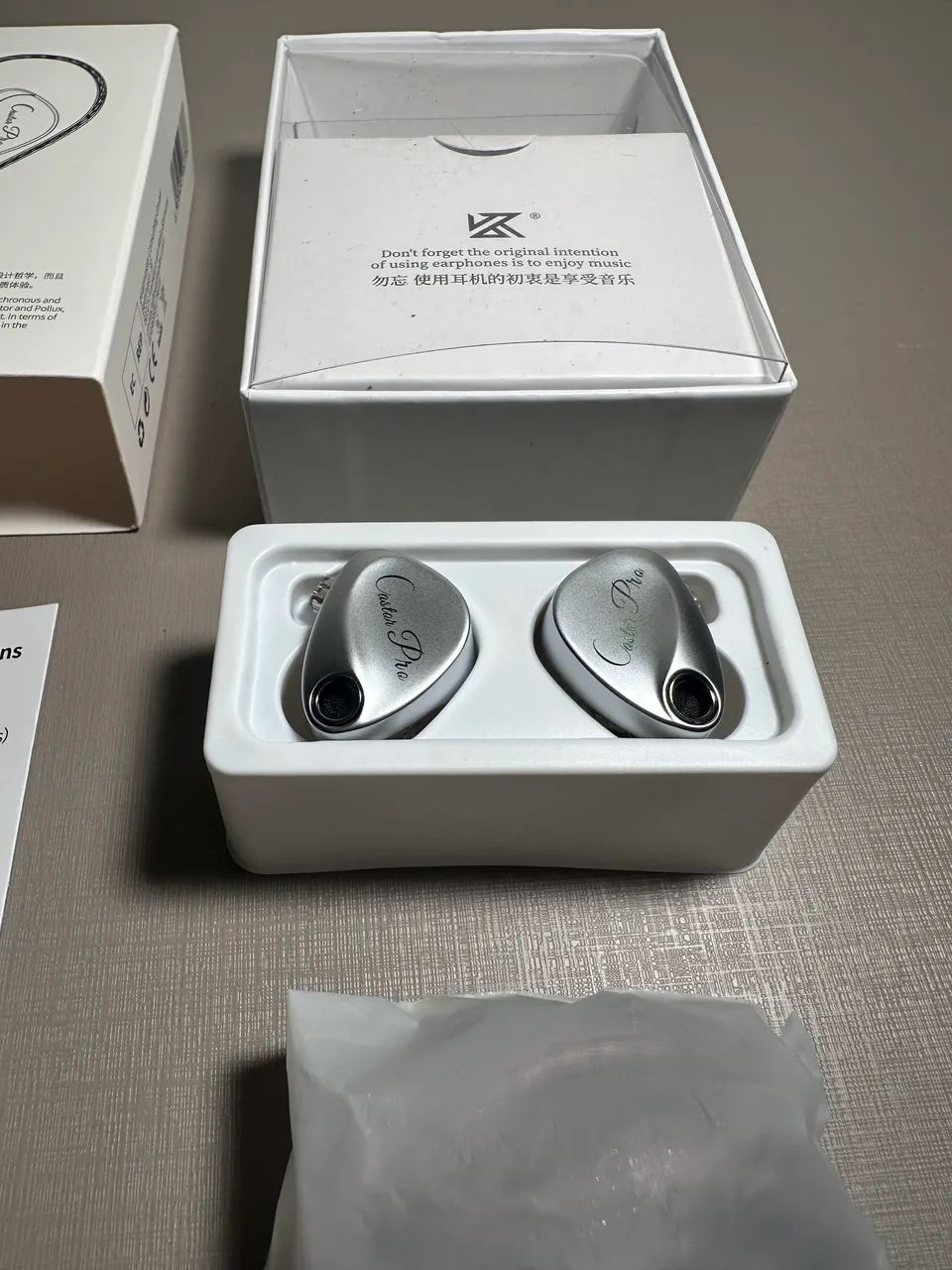 KZ Castor Earphones with Microphone - NEW64595542782209122