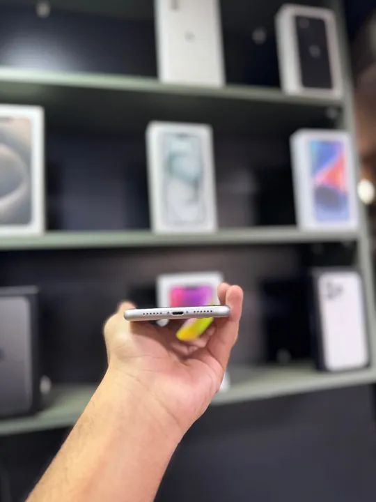 IPHONE 11 64 gb - 1 Ano de garantia  - Foto 3