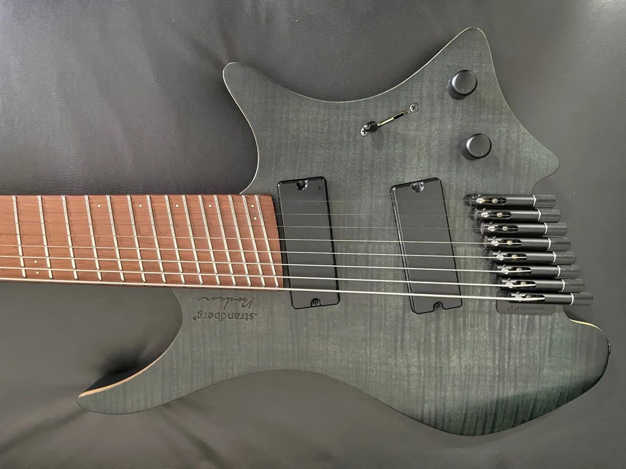 Guitarra Strandberg Boden Standard 8 Charchoal  - Foto 4