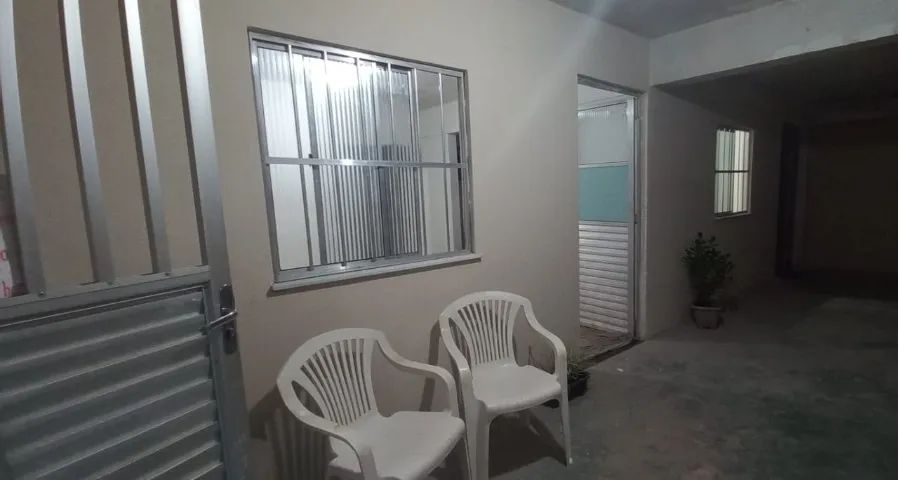 alugo casa 1º andar