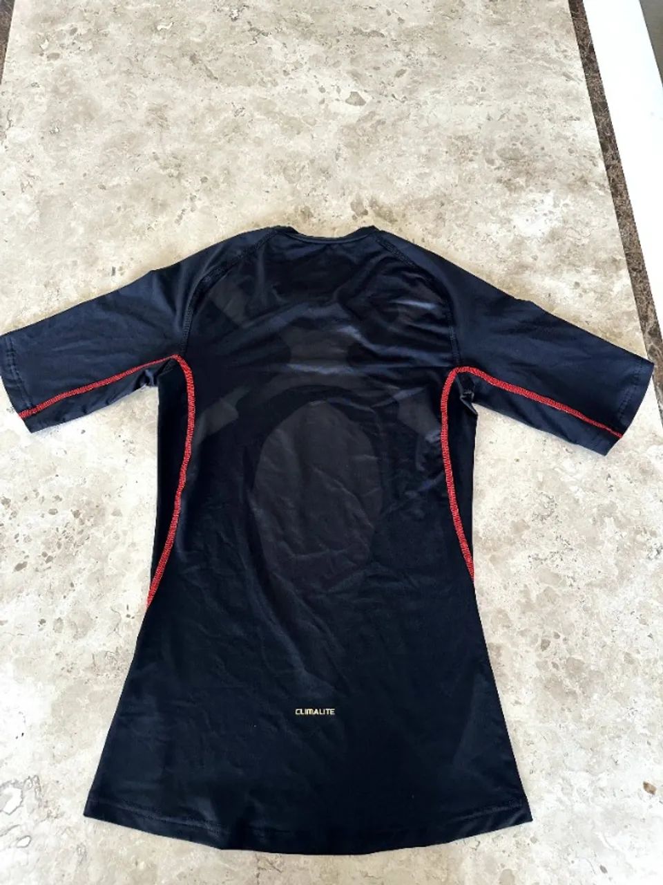 Camiseta térmica adidas masculina nunca usada - Foto 6