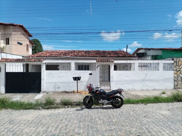 VENDO CASA.
