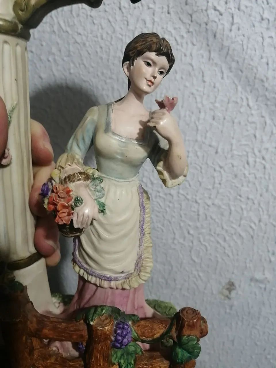 Relógio de Mesa Escultura Dama Vintage - Foto 5