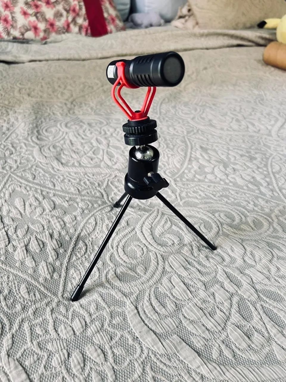 Kit microfone de mesa direcional + tripé - Foto 4