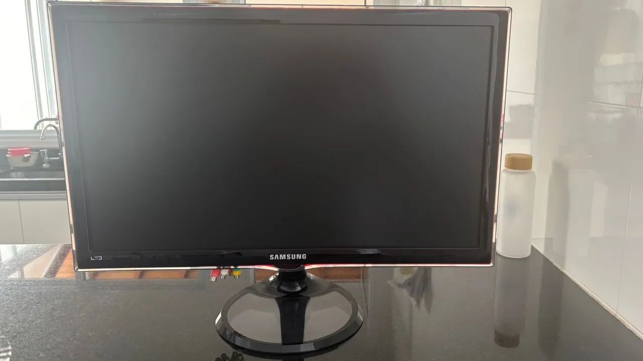 Monitor/TV Samsung 24 polegadas com controle remoto64313034390146120
