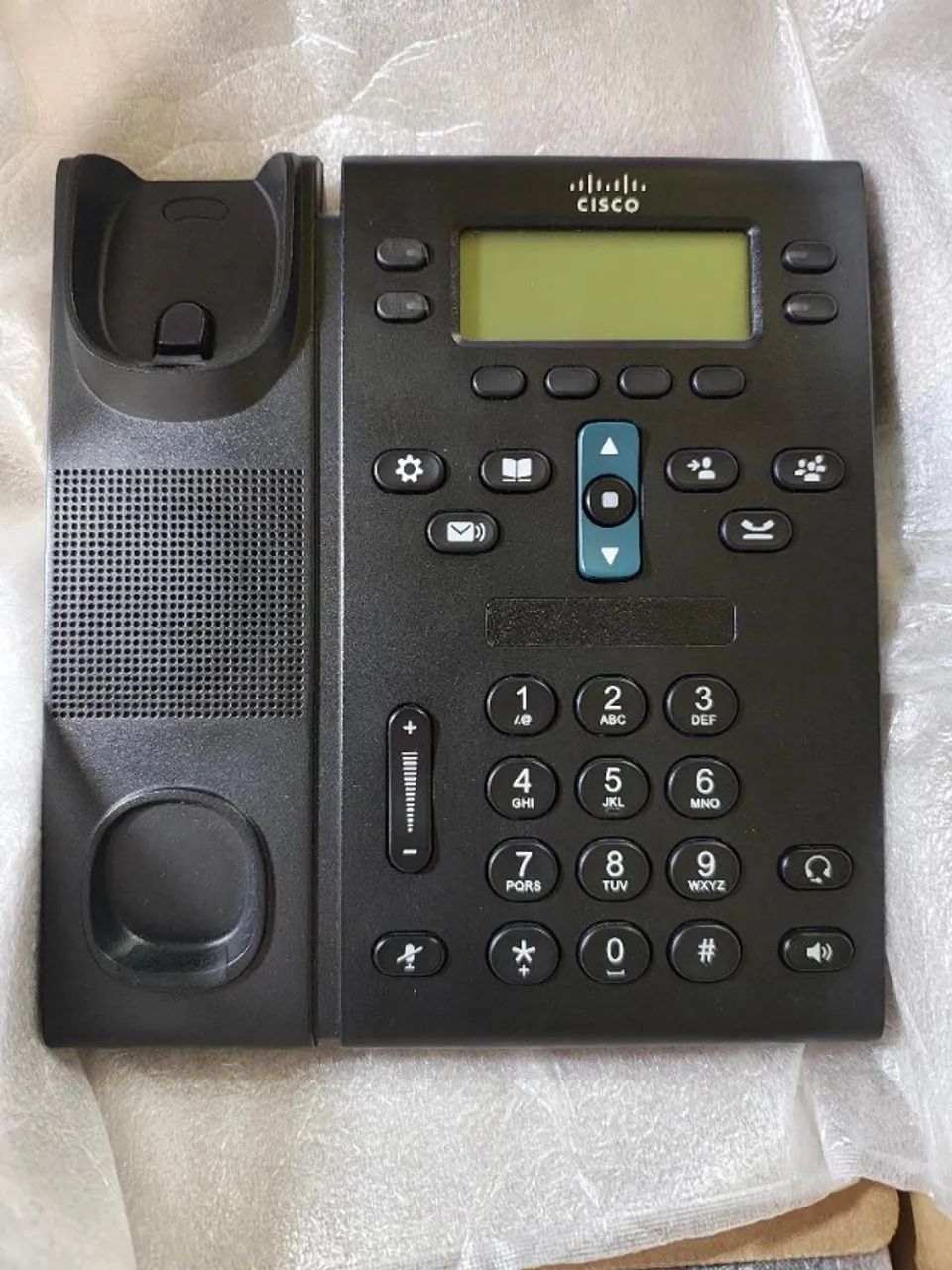 Cisco - Modelo: CP-6941-CL- K9