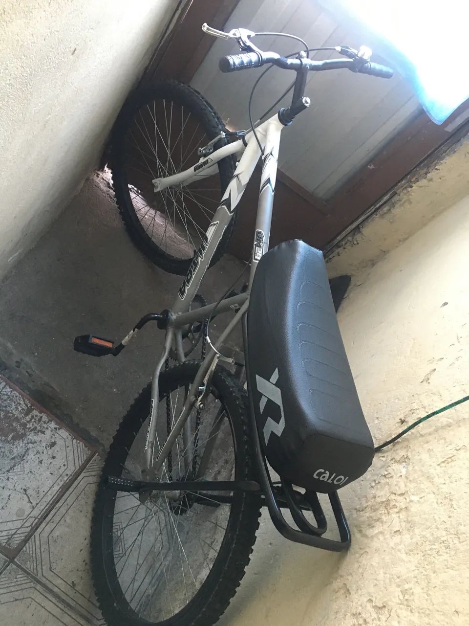 Bike Aro 24/ banco caloi 