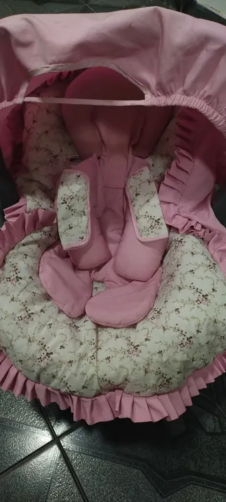 Bebê conforto menina