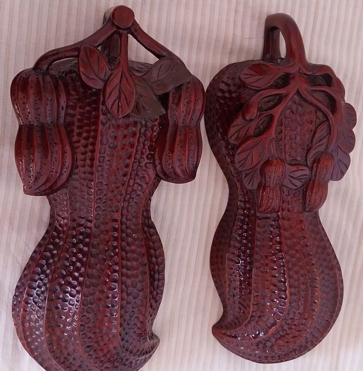  Lindas peças vintage/seculares de ferro, madeira e porcelana importada - Foto 3