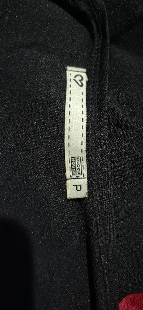 Top preto com detalhe e escrita LOVE - Foto 4