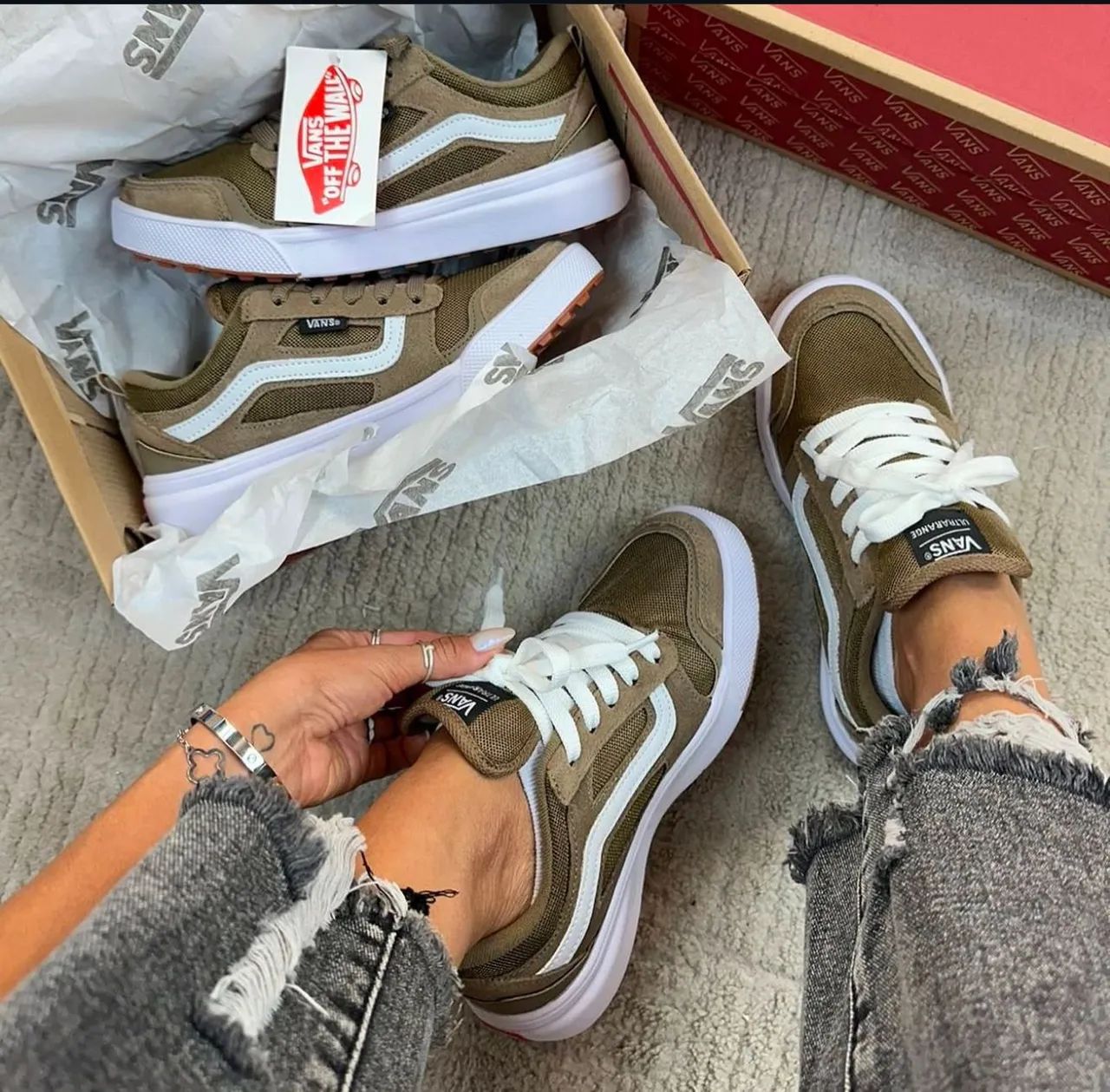 Tênis Vans Verde com Detalhes Brancos