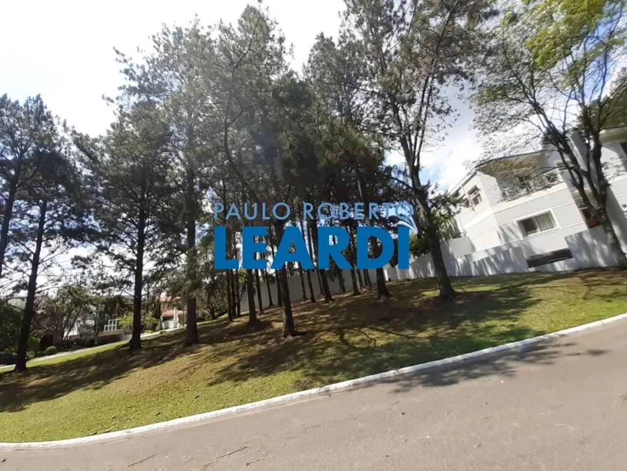 TERRENO EM CONDOMÍNIO - TAMBORÉ - SP