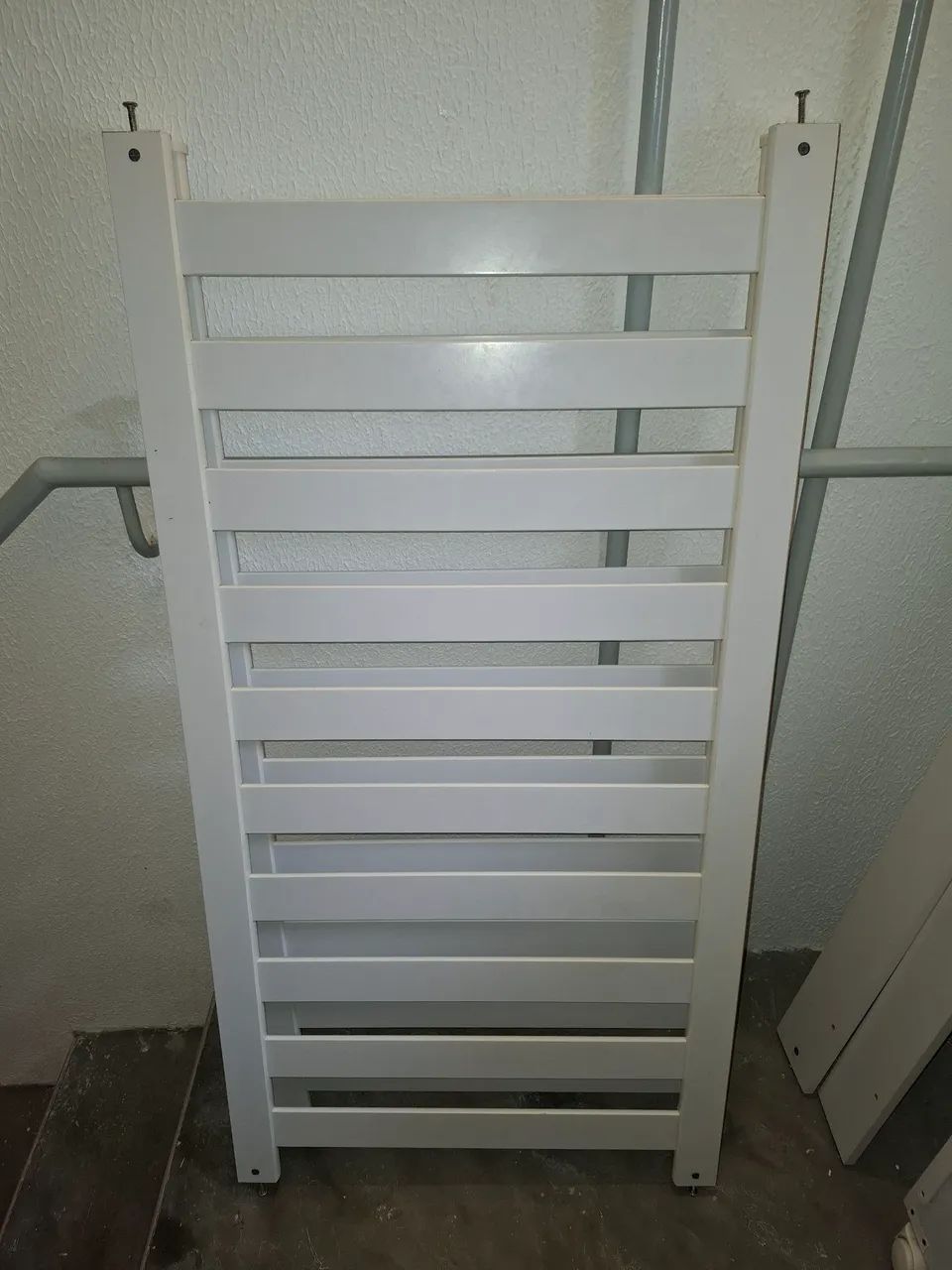 Berço de madeira branco - usado - Foto 3