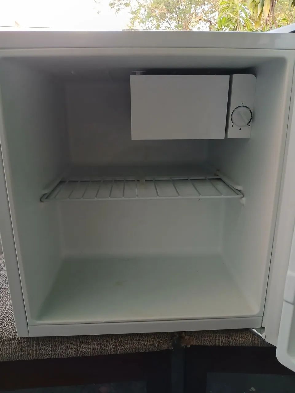 Mini Geladeira EOS - Perfeita para seu espaço! - Foto 2