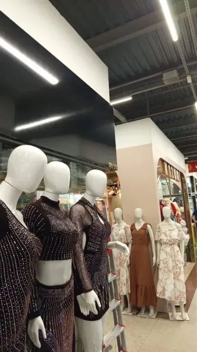 VENDO 2 LOJAS JUNTAS no Piso 1 - Mega Moda Shopping  - Goiânia - GO - Foto 3