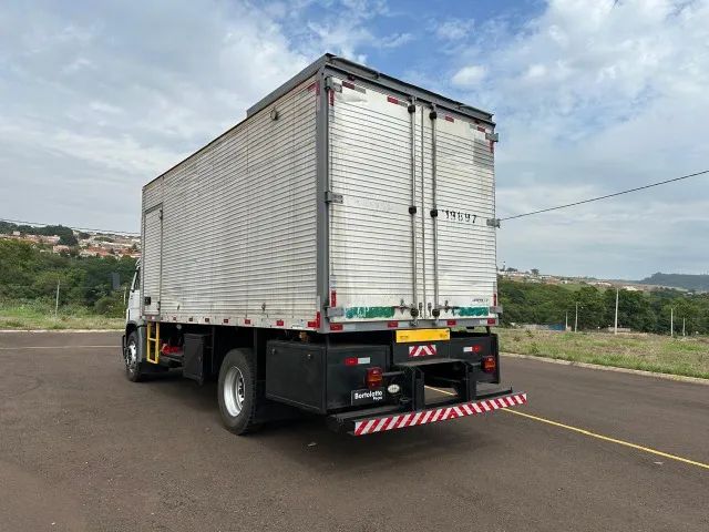 Caminhão Vw 15180 Mod 2009 - Bau Oficina !!! - Foto 4