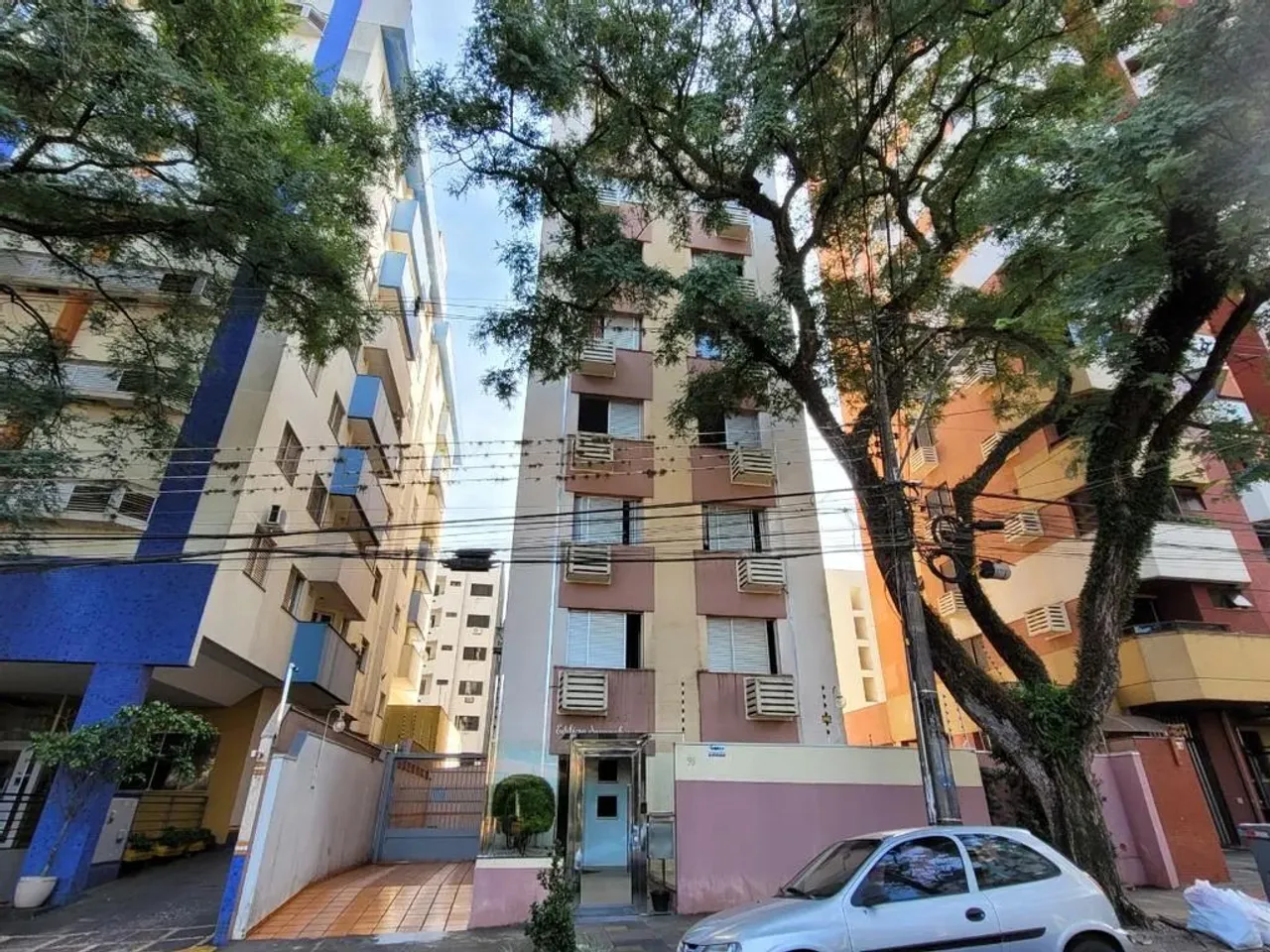 Apartamento para alugar em Maringá, Zona 07, com 3 quartos, com 141 m², Residencial Savana