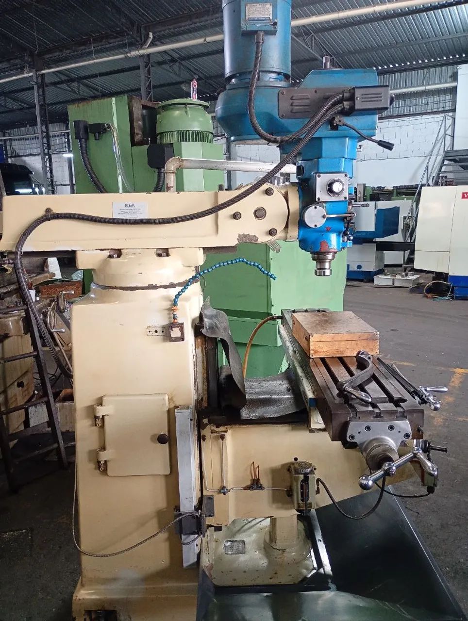 FRESADORA FERRAMENTEIRA SINITRON ISO40 - INVERSOR DE FREQUENCIA - Foto 4